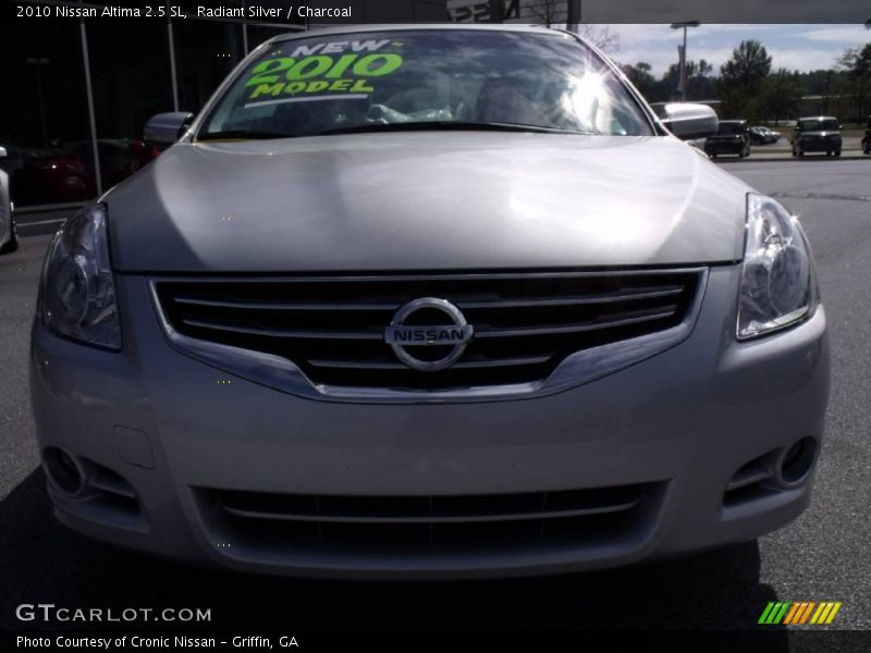 Radiant Silver / Charcoal 2010 Nissan Altima 2.5 SL
