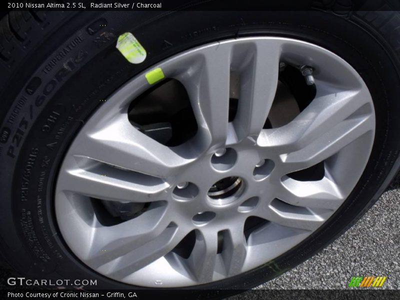 Radiant Silver / Charcoal 2010 Nissan Altima 2.5 SL