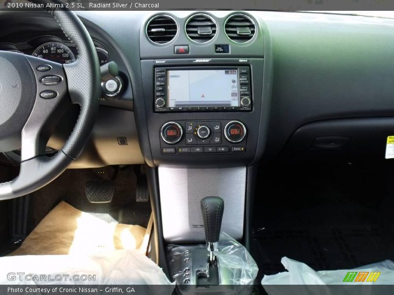 Radiant Silver / Charcoal 2010 Nissan Altima 2.5 SL