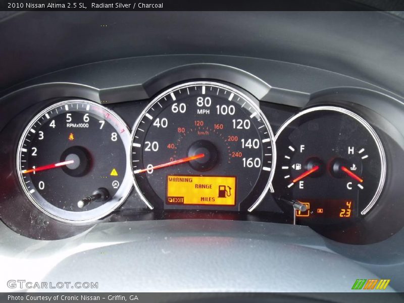 Radiant Silver / Charcoal 2010 Nissan Altima 2.5 SL