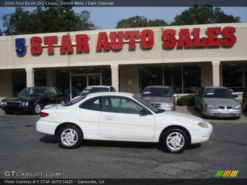 Oxford White / Dark Charcoal 2000 Ford Escort ZX2 Coupe
