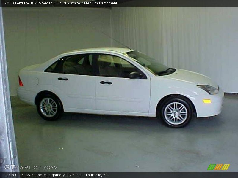Cloud 9 White / Medium Parchment 2000 Ford Focus ZTS Sedan