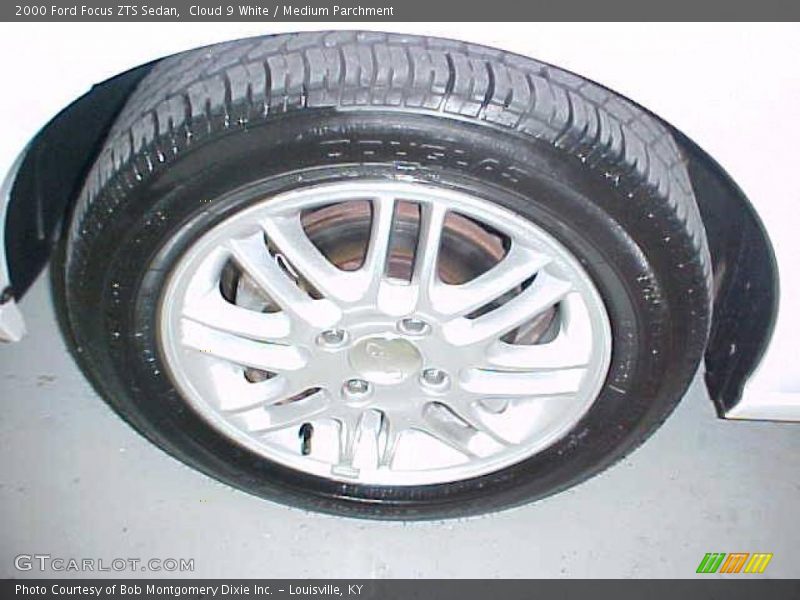Cloud 9 White / Medium Parchment 2000 Ford Focus ZTS Sedan