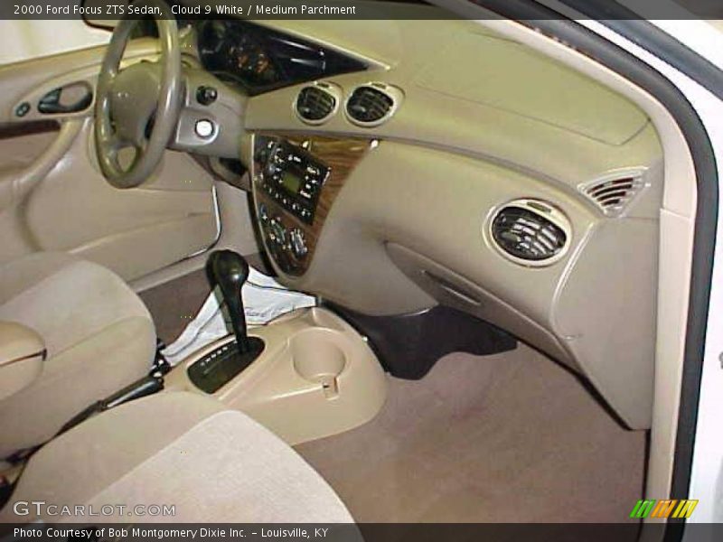 Cloud 9 White / Medium Parchment 2000 Ford Focus ZTS Sedan