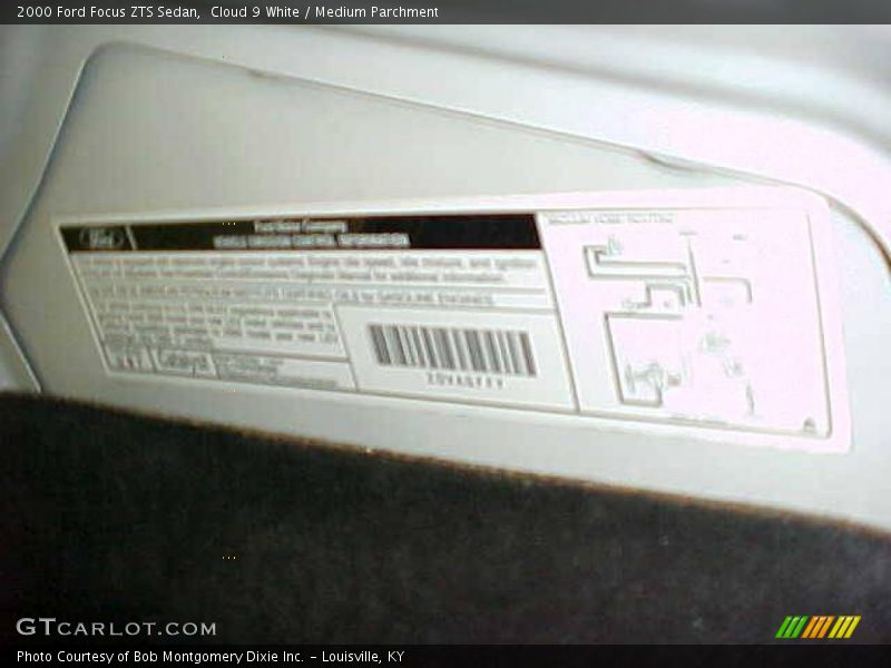 Cloud 9 White / Medium Parchment 2000 Ford Focus ZTS Sedan