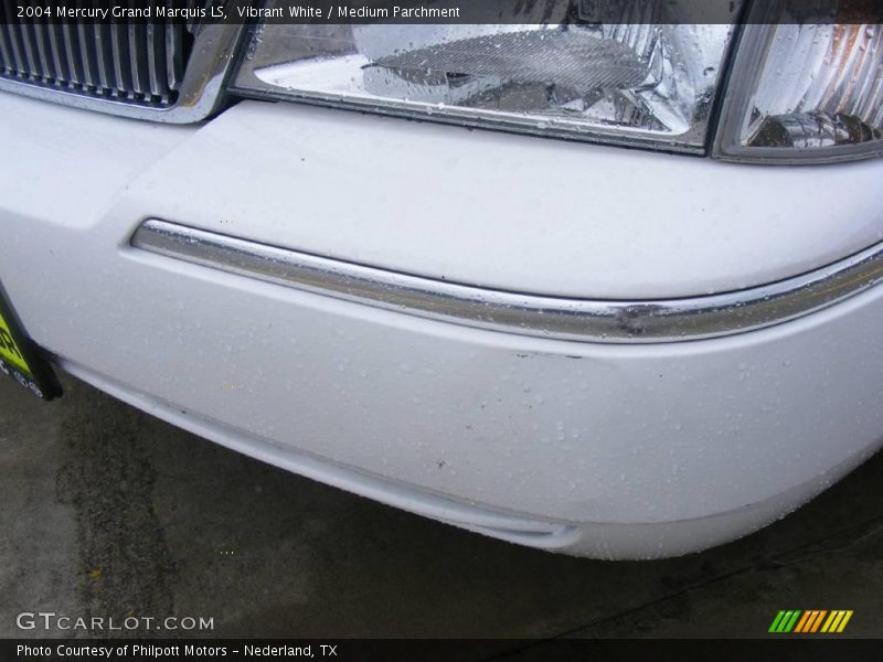 Vibrant White / Medium Parchment 2004 Mercury Grand Marquis LS