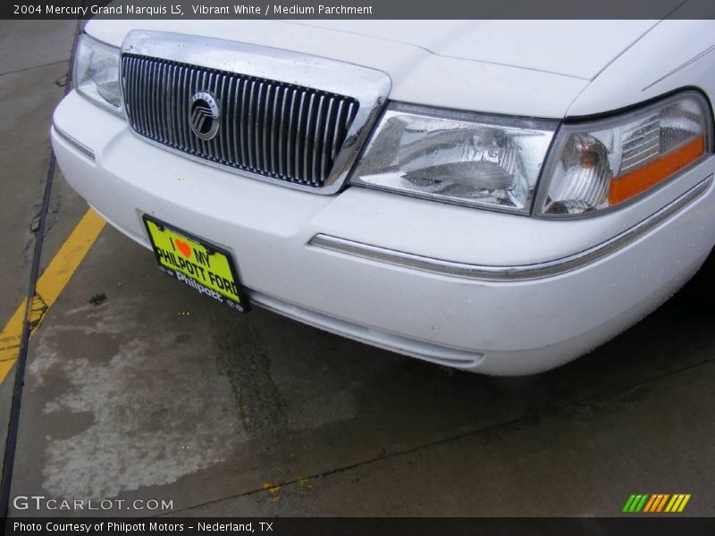 Vibrant White / Medium Parchment 2004 Mercury Grand Marquis LS