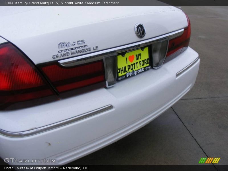 Vibrant White / Medium Parchment 2004 Mercury Grand Marquis LS