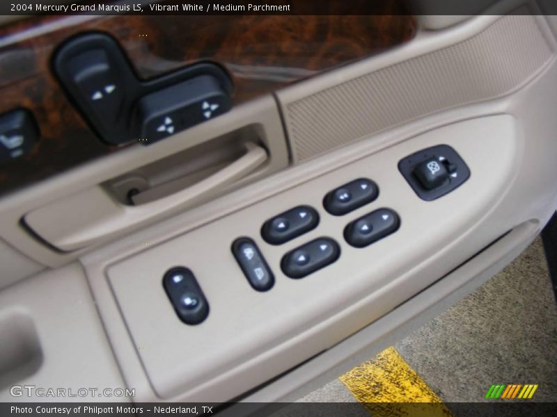 Vibrant White / Medium Parchment 2004 Mercury Grand Marquis LS