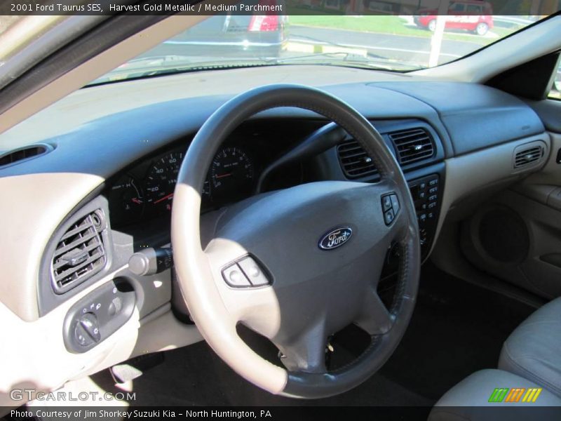 Harvest Gold Metallic / Medium Parchment 2001 Ford Taurus SES