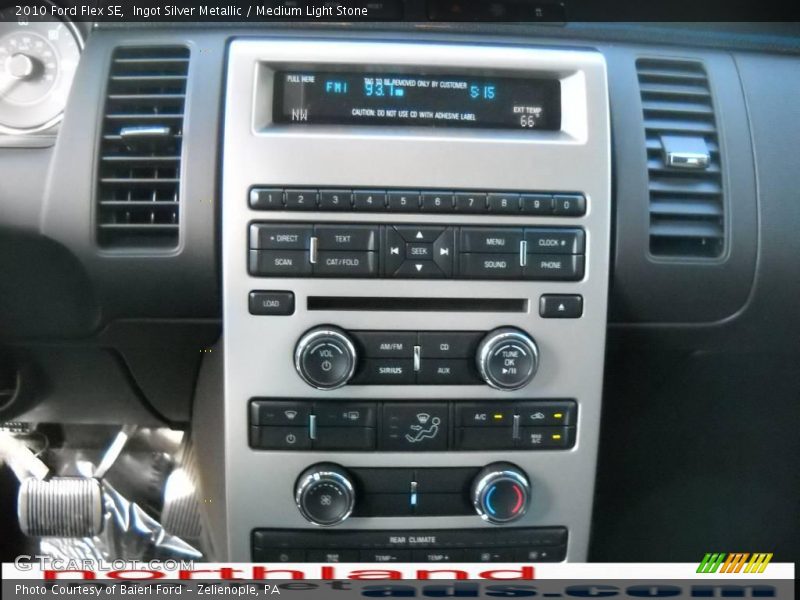 Ingot Silver Metallic / Medium Light Stone 2010 Ford Flex SE