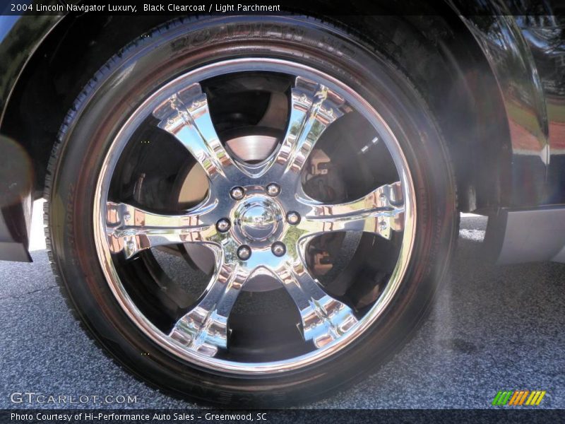 Black Clearcoat / Light Parchment 2004 Lincoln Navigator Luxury