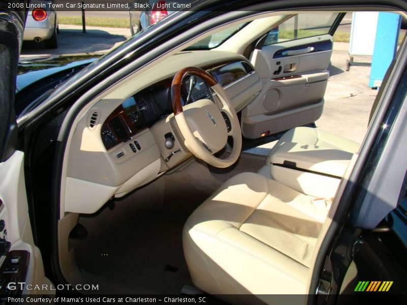 Black / Light Camel 2008 Lincoln Town Car Signature Limited
