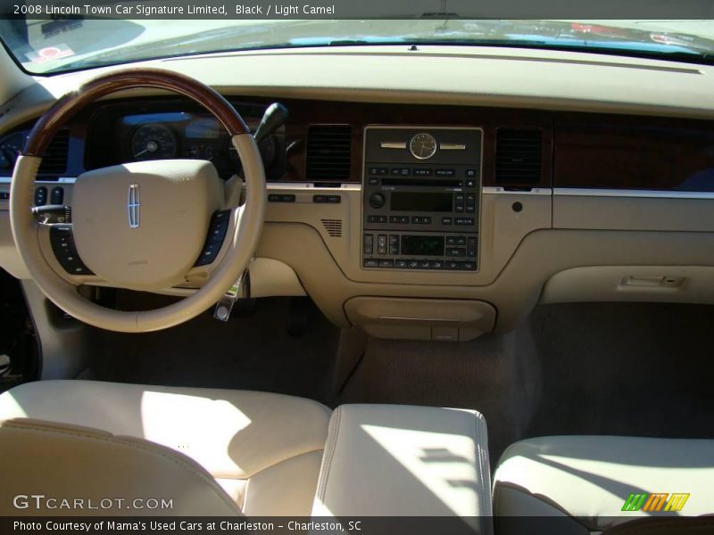 Black / Light Camel 2008 Lincoln Town Car Signature Limited