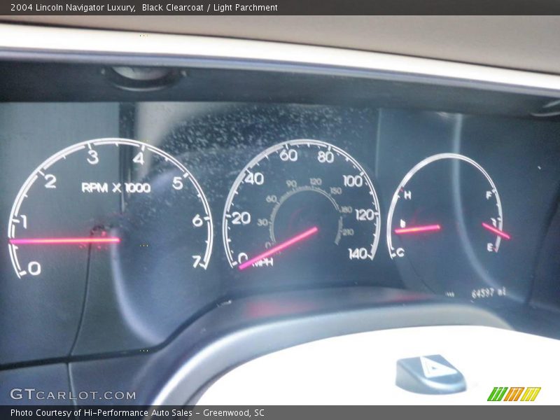 Black Clearcoat / Light Parchment 2004 Lincoln Navigator Luxury