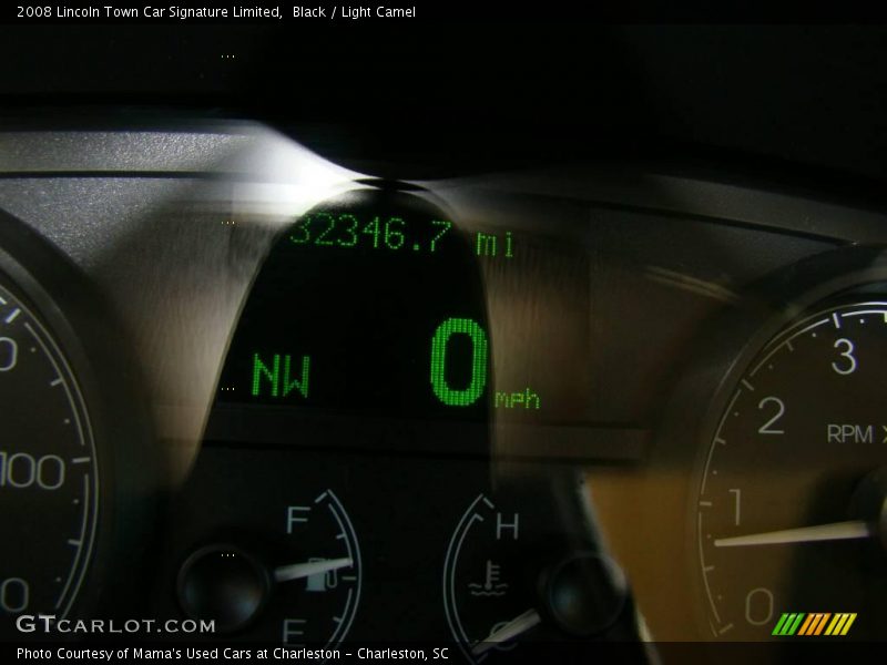 Black / Light Camel 2008 Lincoln Town Car Signature Limited