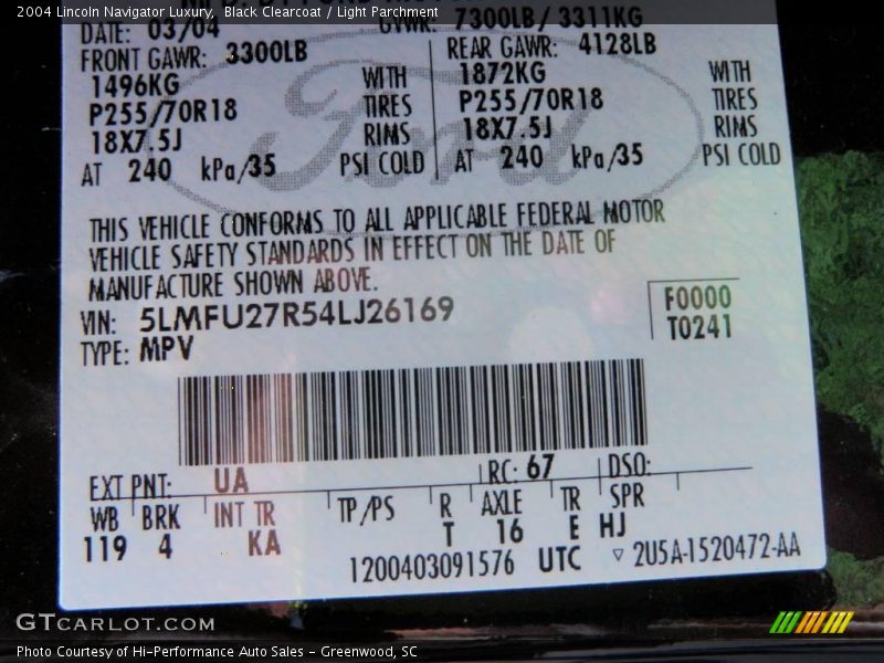 Black Clearcoat / Light Parchment 2004 Lincoln Navigator Luxury