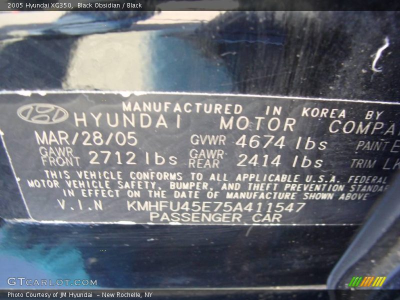 Black Obsidian / Black 2005 Hyundai XG350