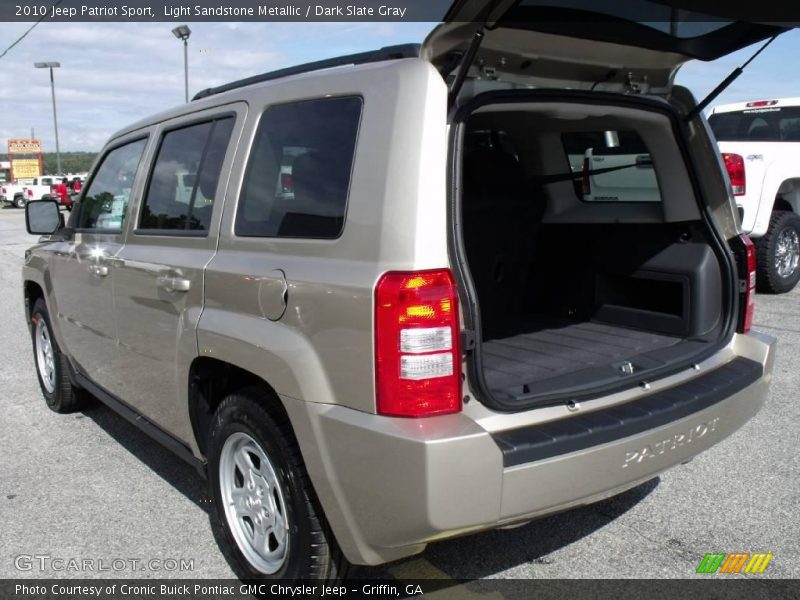 Light Sandstone Metallic / Dark Slate Gray 2010 Jeep Patriot Sport