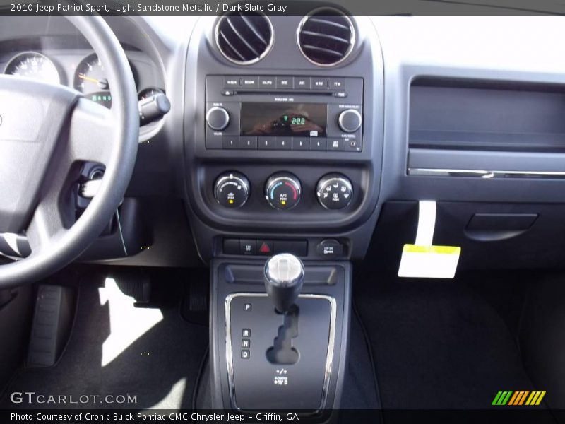 Light Sandstone Metallic / Dark Slate Gray 2010 Jeep Patriot Sport