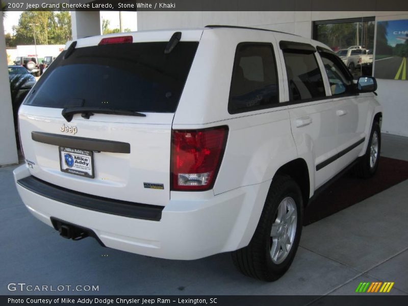 Stone White / Khaki 2007 Jeep Grand Cherokee Laredo