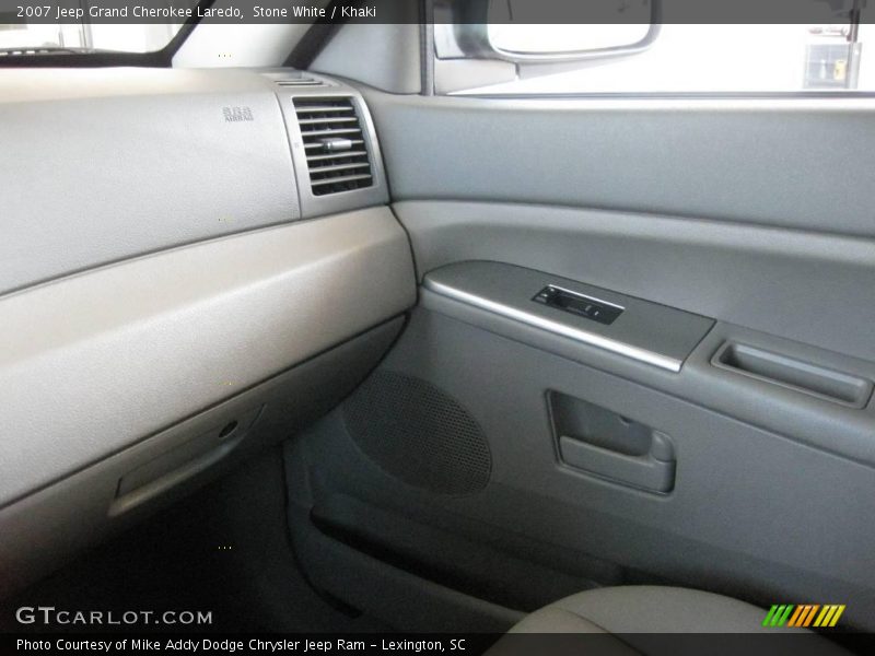 Stone White / Khaki 2007 Jeep Grand Cherokee Laredo