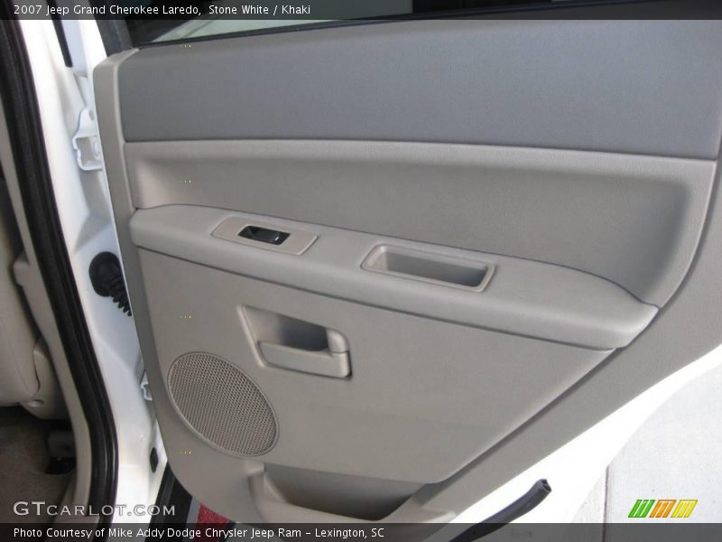 Stone White / Khaki 2007 Jeep Grand Cherokee Laredo