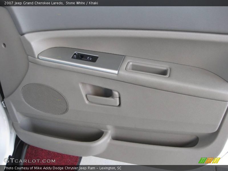 Stone White / Khaki 2007 Jeep Grand Cherokee Laredo