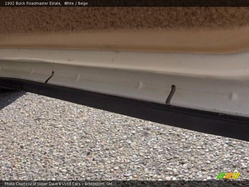 White / Beige 1992 Buick Roadmaster Estate