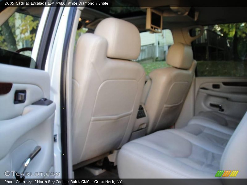 White Diamond / Shale 2005 Cadillac Escalade ESV AWD