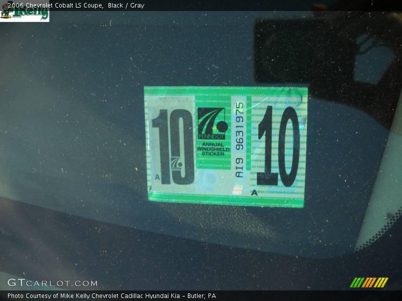 Black / Gray 2006 Chevrolet Cobalt LS Coupe