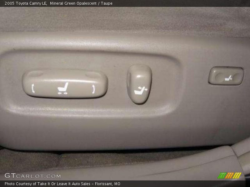 Mineral Green Opalescent / Taupe 2005 Toyota Camry LE