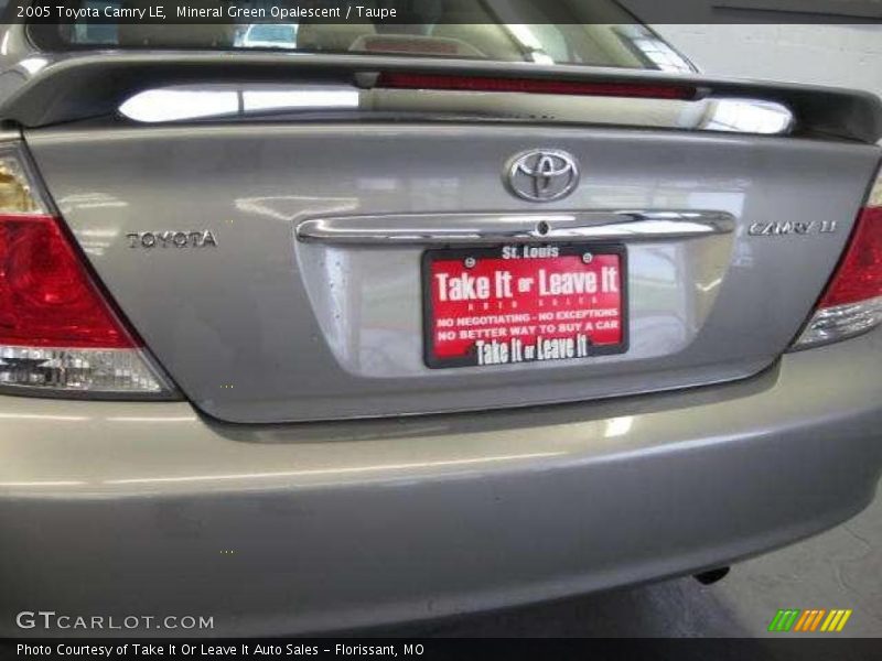 Mineral Green Opalescent / Taupe 2005 Toyota Camry LE