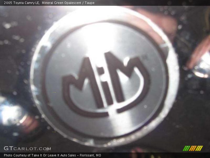 Mineral Green Opalescent / Taupe 2005 Toyota Camry LE