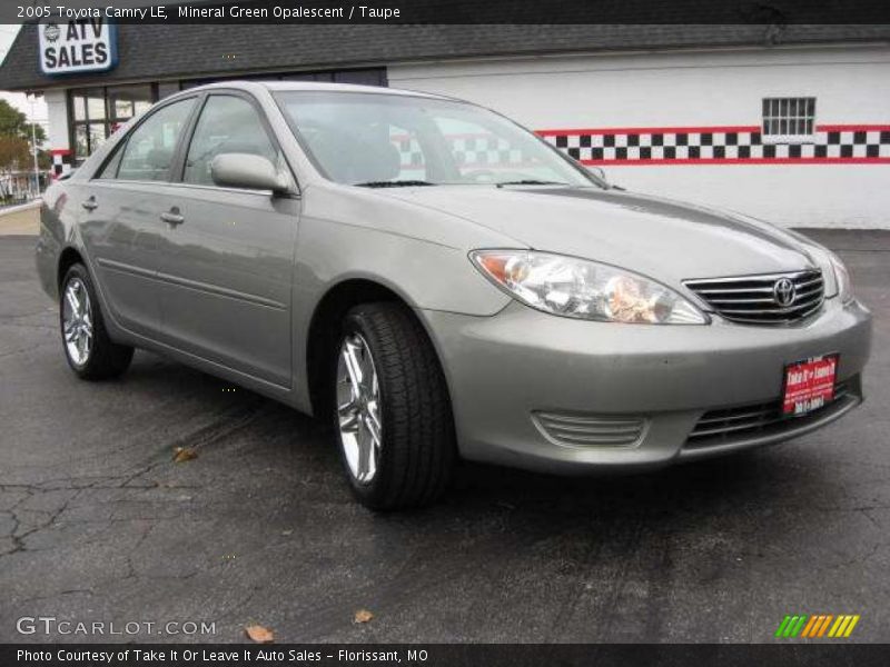 Mineral Green Opalescent / Taupe 2005 Toyota Camry LE
