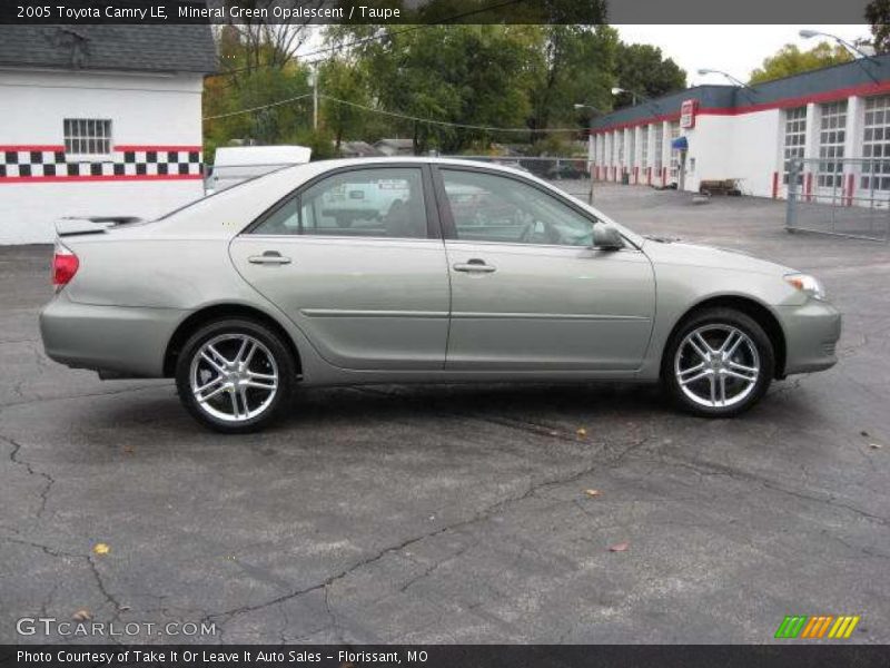 Mineral Green Opalescent / Taupe 2005 Toyota Camry LE