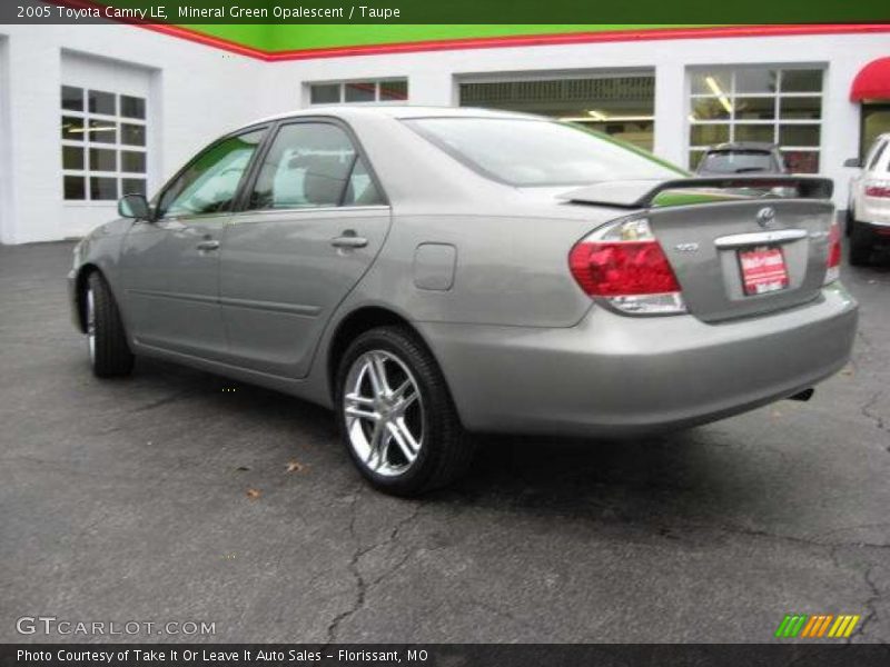 Mineral Green Opalescent / Taupe 2005 Toyota Camry LE