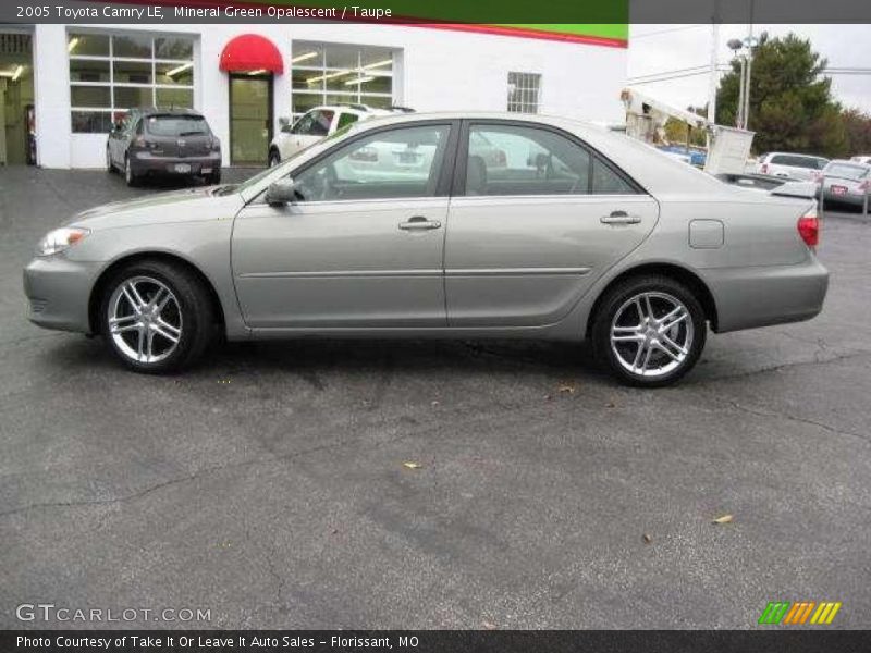 Mineral Green Opalescent / Taupe 2005 Toyota Camry LE