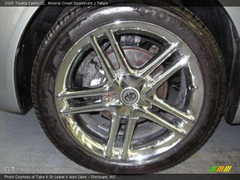 Mineral Green Opalescent / Taupe 2005 Toyota Camry LE