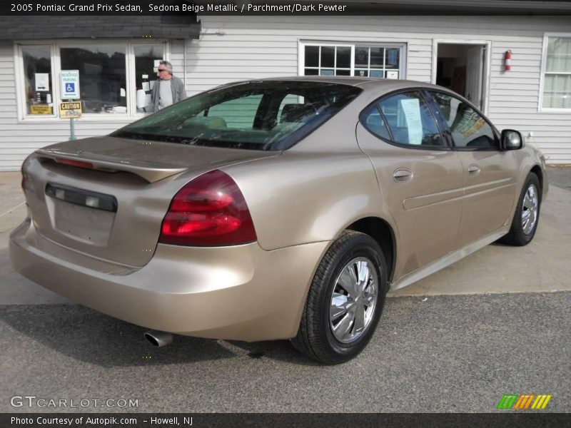 Sedona Beige Metallic / Parchment/Dark Pewter 2005 Pontiac Grand Prix Sedan