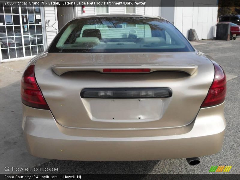 Sedona Beige Metallic / Parchment/Dark Pewter 2005 Pontiac Grand Prix Sedan