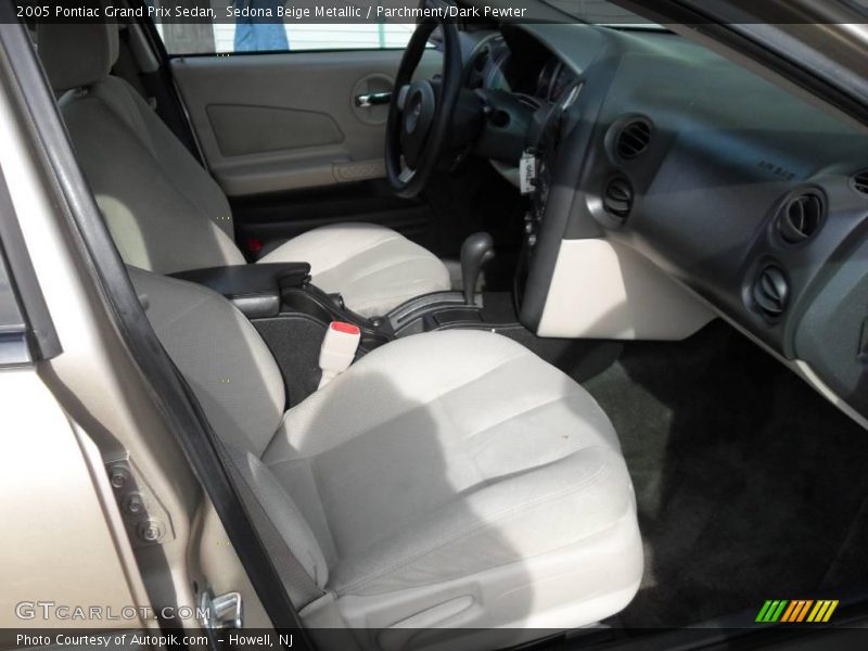 Sedona Beige Metallic / Parchment/Dark Pewter 2005 Pontiac Grand Prix Sedan