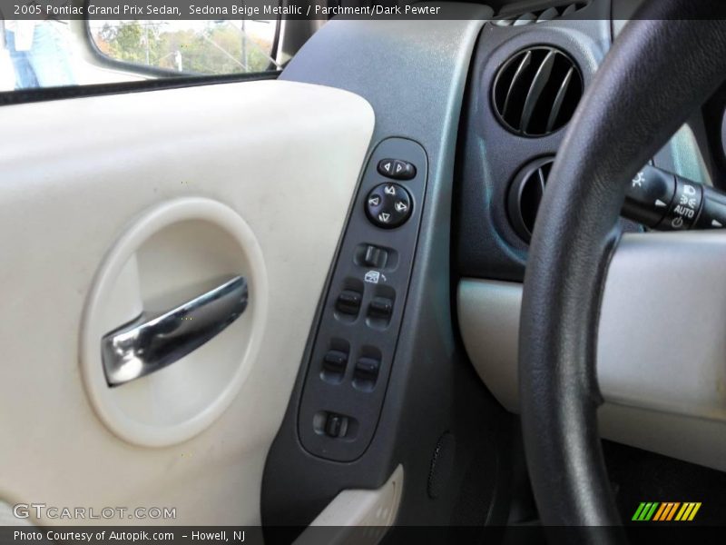 Sedona Beige Metallic / Parchment/Dark Pewter 2005 Pontiac Grand Prix Sedan