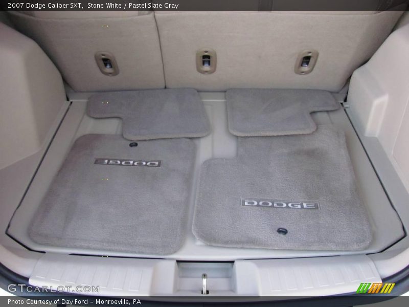 Stone White / Pastel Slate Gray 2007 Dodge Caliber SXT