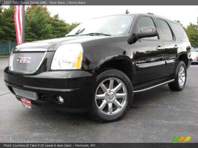 Onyx Black / Ebony Black 2007 GMC Yukon Denali AWD