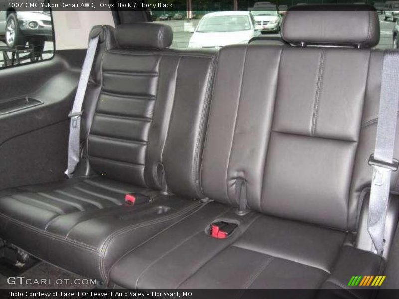 Onyx Black / Ebony Black 2007 GMC Yukon Denali AWD