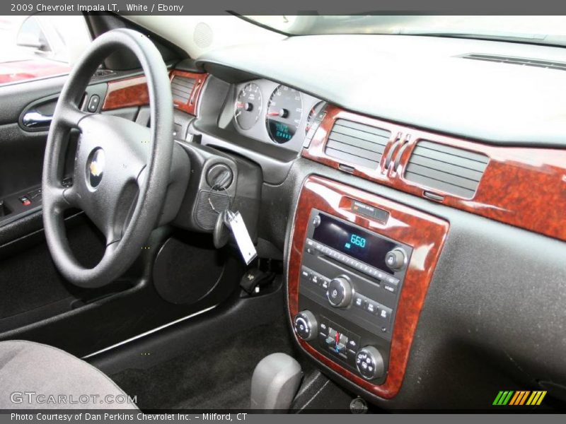 White / Ebony 2009 Chevrolet Impala LT