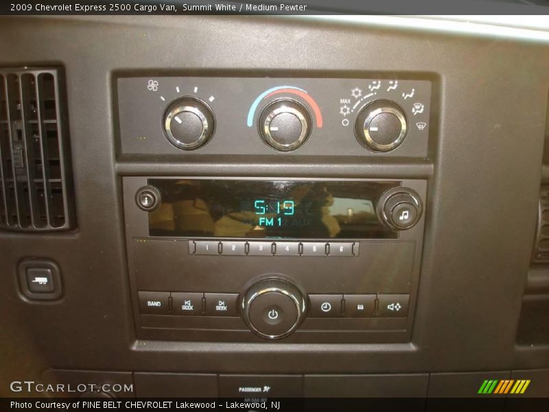 Summit White / Medium Pewter 2009 Chevrolet Express 2500 Cargo Van