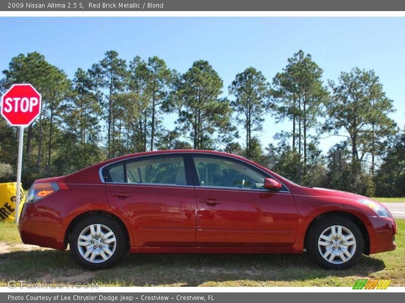 Red Brick Metallic / Blond 2009 Nissan Altima 2.5 S