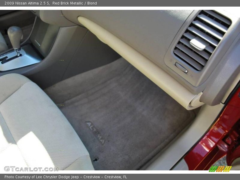Red Brick Metallic / Blond 2009 Nissan Altima 2.5 S